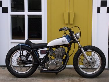 SR400ネイバートラッカー画像2